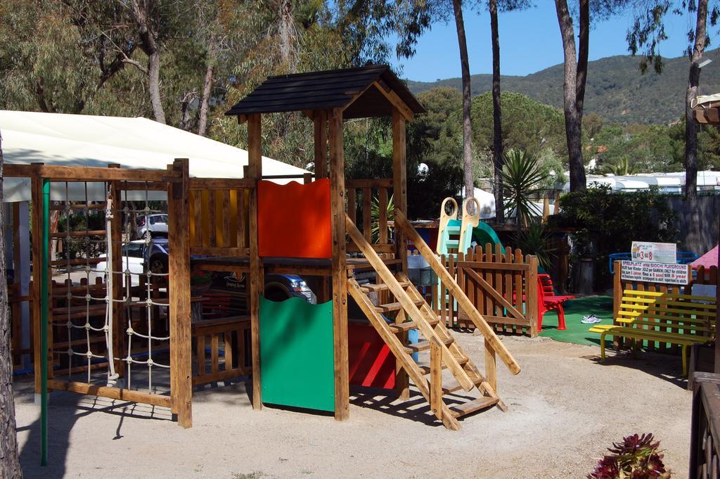 Lacona 4*
